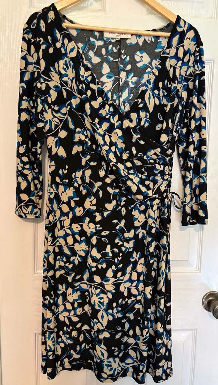 EUC Evan-Picone Petite Women's Black and Blue Floral Print Wrap Dress Size 12P